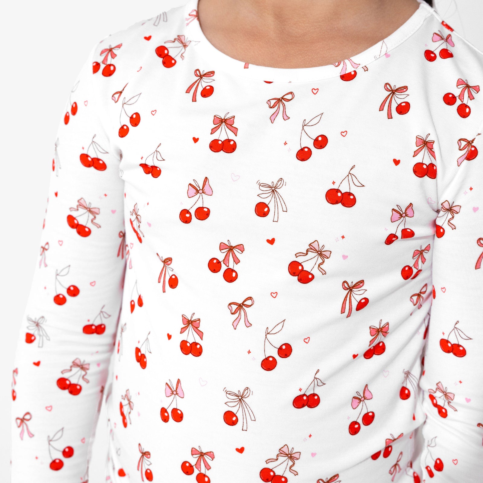 بيجامات أطفال من الخيزران بتصميم الكرز على القمة