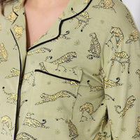 طقم بيجاما نسائي من الخيزران بنقشة جلد النمر من سيج آند سبوتس