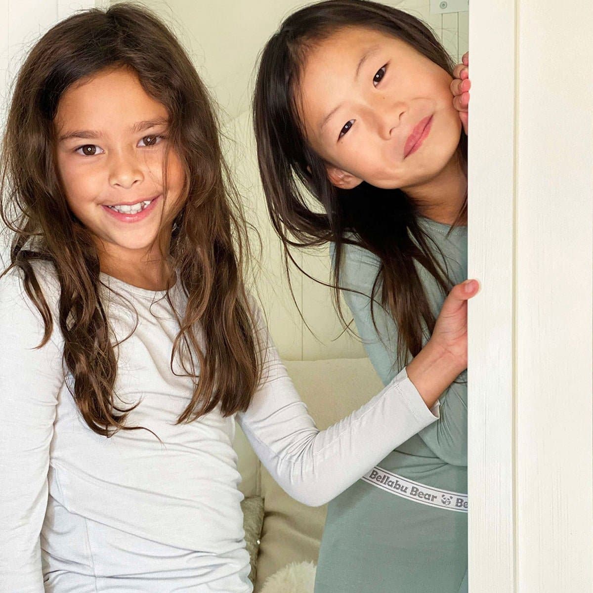 بيجامات أطفال من الخيزران باللون الأخضر الضبابي